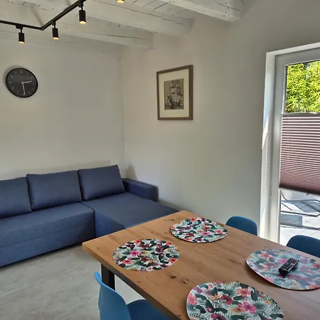 Tatil Evi 9azaliowa - Caloroczne W Debinie Debina (Ustka)